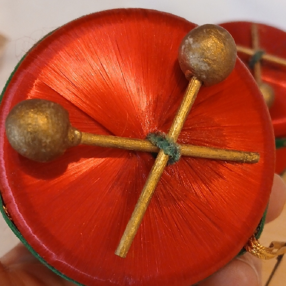 Vintage Christmas Drum Ornaments - Picture 13 of 15